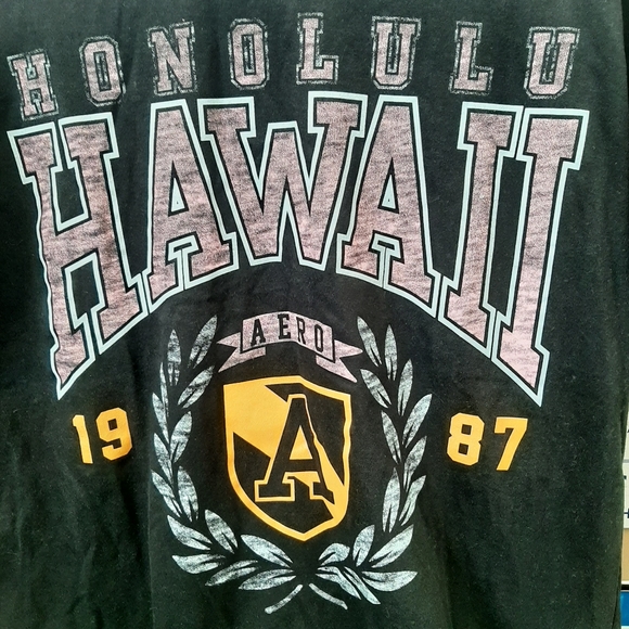 5/$25 Ladies black graphic t-shirt with Honolulu size large NWT - Picture 2 of 6